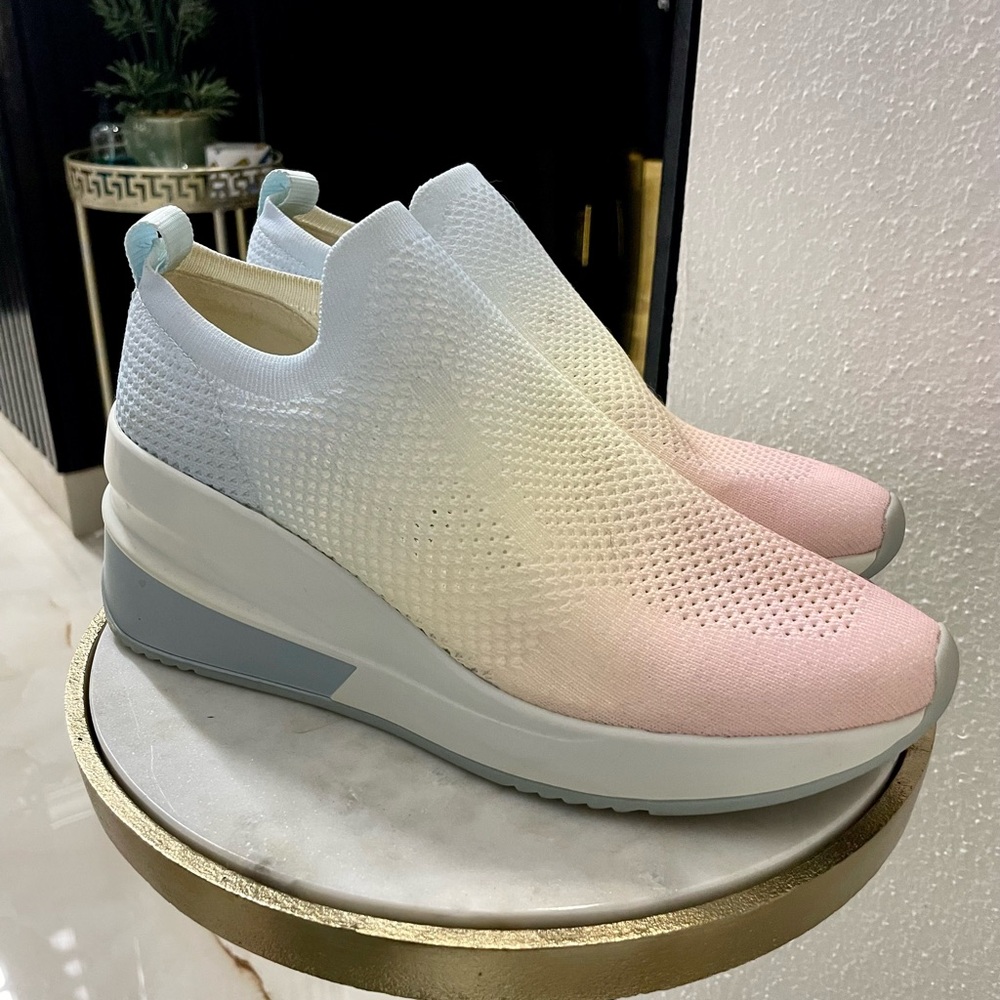Gianni Bini Valeah Sporty Wedge Sneakers 7.5